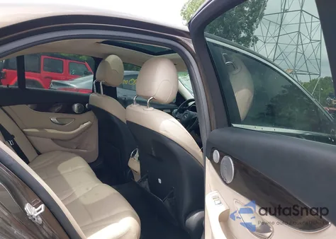 2015 Mercedes-Benz C 300 4Matic/Luxury 4Matic/Sport 4Matic из США, поврежденный, VIN 55SWF4KB2FU037297